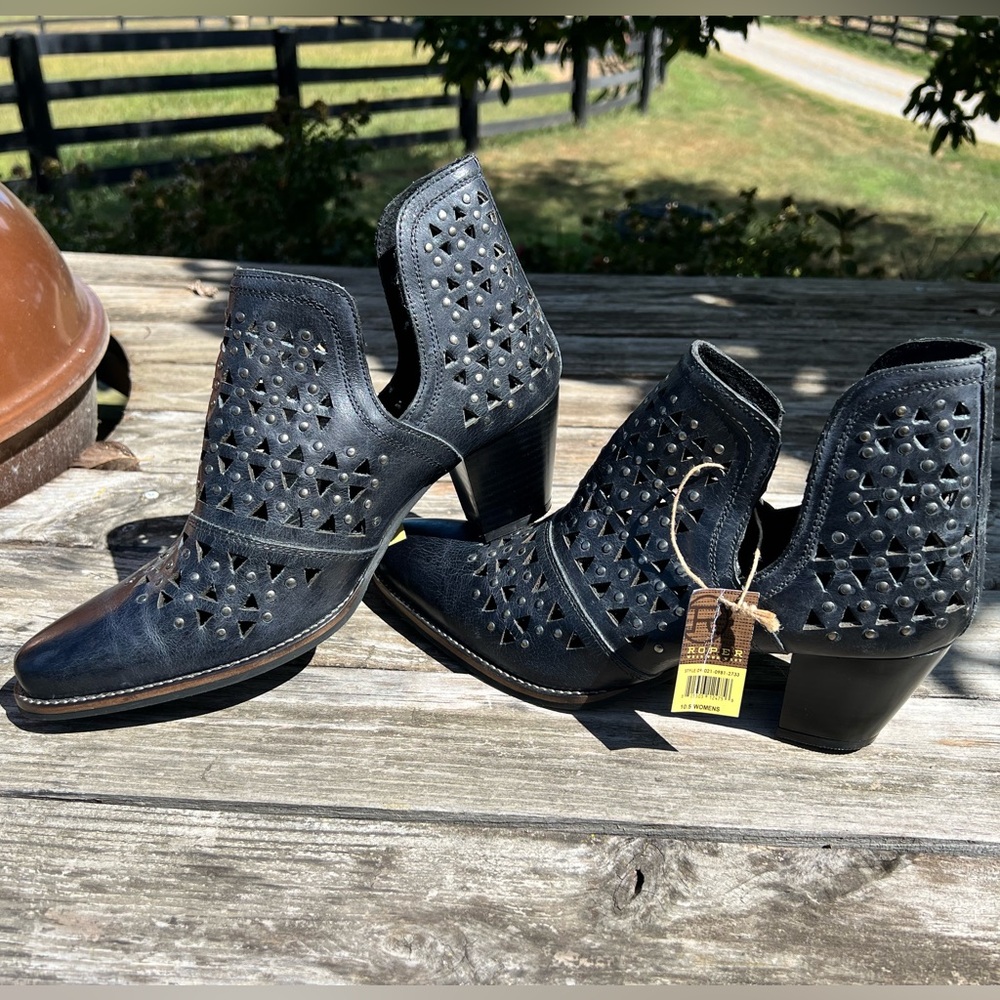 ROPER WOMENS BLACK BURNISHED LEATHER ANKLE BOOT New With Tags